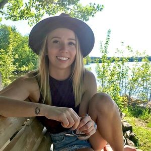 Meet your Posher, Hannah